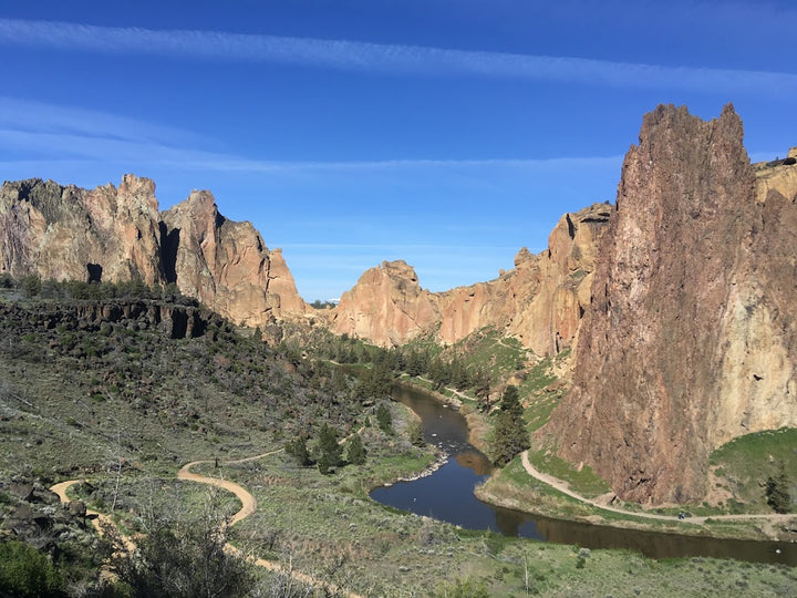 Smith Rock Outdoor Beginner Rock Climbing